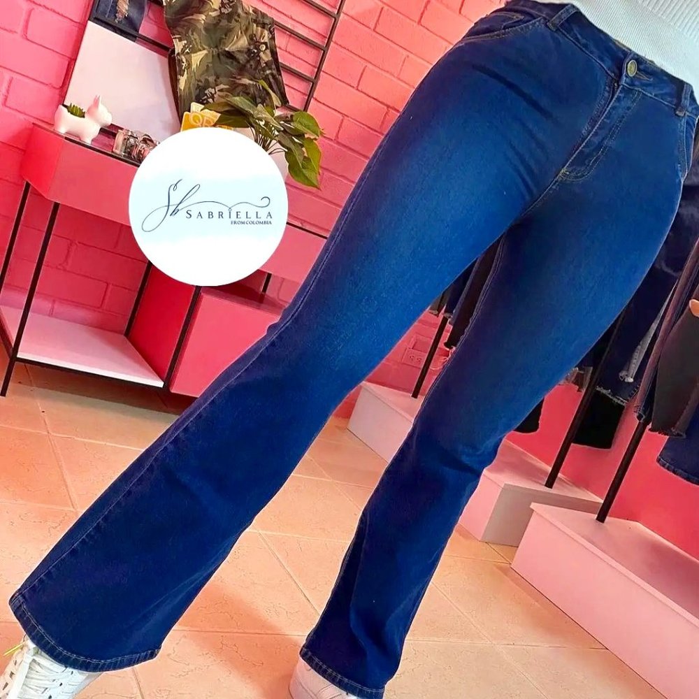 Jean with push up effect, flare boot, medium